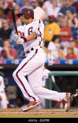 Philadelphia, Pennsylvania, USA. 7. Juli 2017. Philadelphia Phillies Recht Fielder Aaron Altherr (23) in Aktion während der MLB-Spiel zwischen den San Diego Padres und Philadelphia Phillies im Citizens Bank Park in Philadelphia, Pennsylvania. Christopher Szagola/CSM/Alamy Live-Nachrichten Stockfoto