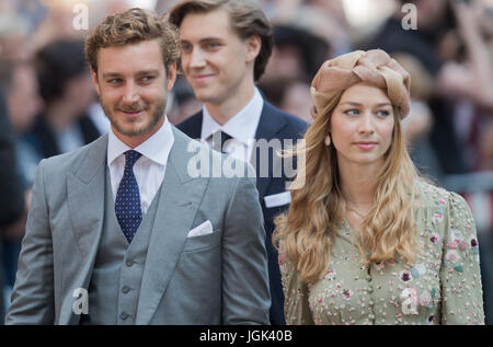 Hannover, Deutschland. 8. Juli 2017. Pierre Casiraghi und seine Frau Beatrice, fotografiert bei der kirchlichen Hochzeit von Prinz Ernst August von Hannover und Ekaterina von Hannover an der Marktkirche-Kirche in Hannover, 8. Juli 2017. Foto: Julian Stratenschulte/Dpa/Alamy Live News Stockfoto