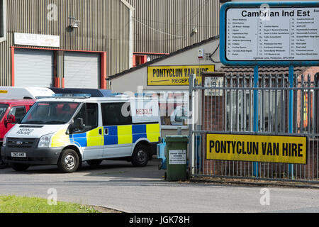 Pontycun Van Hire an der Ostseite kambrischen Gewerbegebiet am 19. Juni 2017 in Pontycun, Wales. Ein van, der scheinbar von Pontycun Van Hire vermietet gepflügt in Fußgänger in der Nähe von Finsbury Park-Moschee am Severn Sisters Road, North London rund 12,20 heute Morgen. Polizei haben berichtet, dass 10 Personen verletzt wurden und getötet. Ein 48 Jahre alter Mann wurde verhaftet. Premierminister Theresa May hat gesagt, dass die Polizei behandeln es als einen potenziellen terroristischen Anschlags. Stockfoto