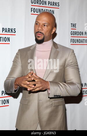 Gordon Parks Foundation ehrt Congressman John Lewis, Mavis Staples, Alexander Soros, Jon Batiste und Kenneth und Kathryn Chenault beim 2017 Awards Dinner und Auktion statt auf E: Cipriani 42nd Street Featuring: gemeinsame wo: New York, New York, Vereinigte Staaten von Amerika bei: Kredit-6. Juni 2017: Derrick Salters/WENN.com Stockfoto