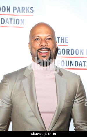 Gordon Parks Foundation ehrt Congressman John Lewis, Mavis Staples, Alexander Soros, Jon Batiste und Kenneth und Kathryn Chenault beim 2017 Awards Dinner und Auktion statt auf E: Cipriani 42nd Street Featuring: gemeinsame wo: New York, New York, Vereinigte Staaten von Amerika bei: Kredit-6. Juni 2017: Derrick Salters/WENN.com Stockfoto