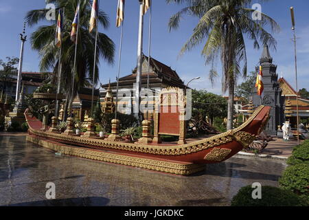 Boot am Wat Preah Prom Rath Tempel, Siam Reap, Kambodscha Stockfoto