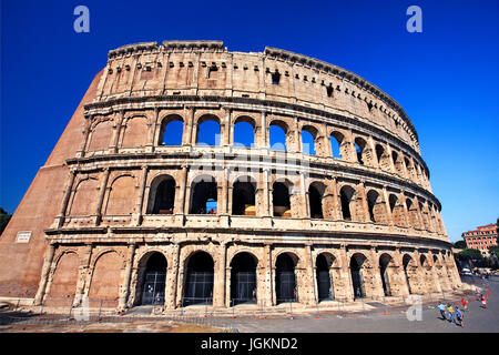 Das Kolosseum ("Colosseo"), auch bekannt als das "flavische Amphitheater"), Rom, Italien Stockfoto