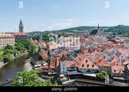 Český Krumlov von oben im Sommer Stockfoto