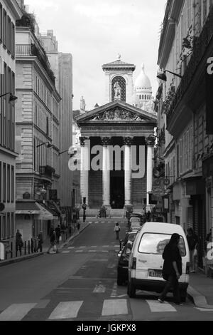 PARIS, Frankreich – 12. August 2006: Straßen von Paris. Ansichten. 12. August 2006. Paris, Frankreich. Stockfoto