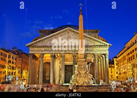 Das Pantheon der ehemaligen römischen Tempel, jetzt eine Kirche von St. Maria und die Märtyrer (Chiesa Santa Maria dei Martiri), Rom, Italien. Stockfoto