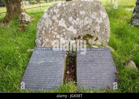 Die Website von Gelert Grab in Beddgelert, Gwynedd, Nordwales, UK. Stockfoto