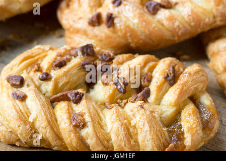 Closeup, Cookie mit Walnüssen und Ahorn surrup Stockfoto