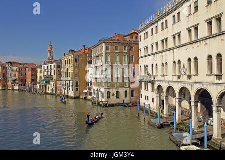 Europa, Italien, Venedig, Canale Grande, Boot, Boote, Brücke, Gondel, Gondeln, Stadt, Lane, Gassen, Panorama, Stadtzentrum, Tag, Tageslicht, im Außenbereich zu übertreffen Stockfoto