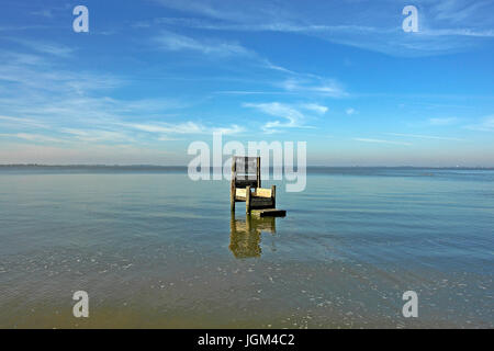 Europa, Deutschland, Niedersachsen, Friesland, Dangast, Strand, Strandkorb, Nordsee, Nordsee Küste, Küste, Kunst, Stuhl, Kaiser Butjatha, Stück Stockfoto