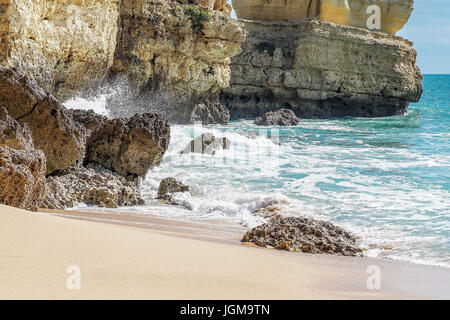 Albufeira, Algarve, surf, rock, rock-Formationen, Portugal Praia de Sao Rafael, Strand, Wasser Stockfoto