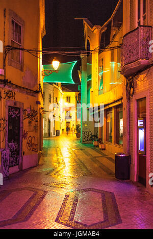 Europa, Portugal, Algarve, Faro, Fußgängerzone, Stadt, Nacht, Nachtleben, City Center, hell, Beleuchtung Stockfoto