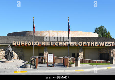 CODY, Wyoming - Juni 24, 2017: Buffalo Bill Zentrum der West Eingang Süd. Ein Komplex von fünf Museen und eine Forschungsbibliothek mit natürlichen hist Stockfoto