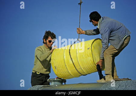 Verbrennung von Erdgas im Irak, Raffinerie mit Rumaila,, Brennendes Naturgas Im Irak, Raffinerie Bei Rumaila, Stockfoto