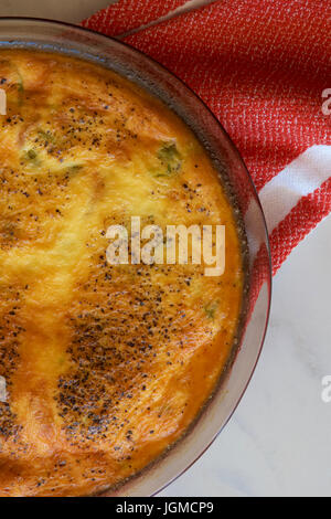 Spargel und Lauch frittata Stockfoto