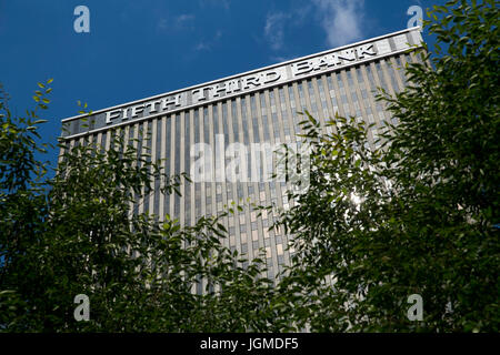 Ein Logo Zeichen außerhalb der Hauptsitz des fünften dritten Bancorp (Bank), in Cincinnati, Ohio am 29. Juni 2017. Stockfoto