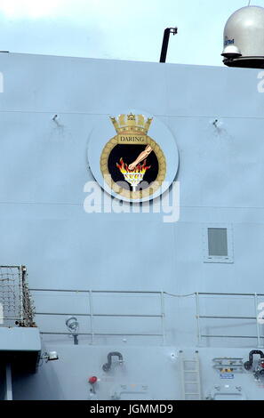 AJAXNETPHOTO. 1. MAI 2008, LARGS, SCHOTTLAND. -NEUE ART 45 ZERSTÖRER DARING (NOCH NICHT HMS), SCHIFFS-ABZEICHEN. FOTO: JONATHAN EASTLAND/AJAX REF: D180105 672 Stockfoto