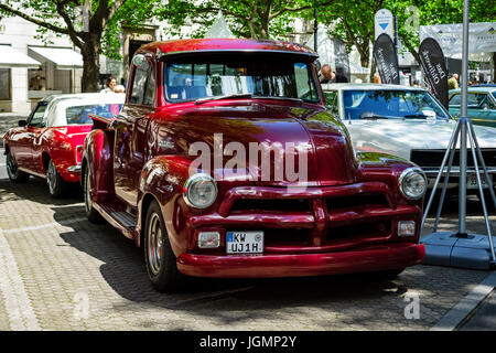 BERLIN - 17. Juni 2017: Pickup LKW Chevrolet Advance Design 3100, 1954. Classic Days Berlin 2017. Stockfoto