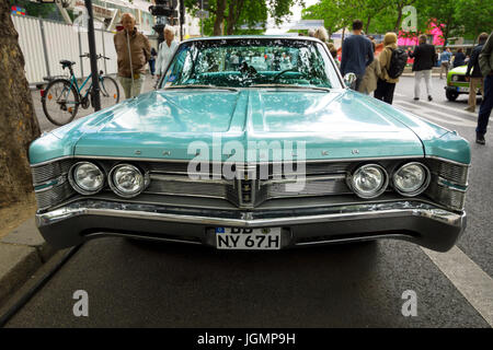 BERLIN - 17. Juni 2017: Oldtimer Chrysler New Yorker, 1967. Classic Days Berlin 2017. Stockfoto