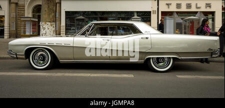 BERLIN - 17. Juni 2017: Full-Size-Luxus-Auto Buick Electra 225 begrenzt, 1967. Classic Days Berlin 2017. Stockfoto