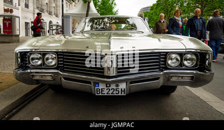 BERLIN - 17. Juni 2017: Full-Size-Luxus-Auto Buick Electra 225 begrenzt, 1967. Classic Days Berlin 2017. Stockfoto