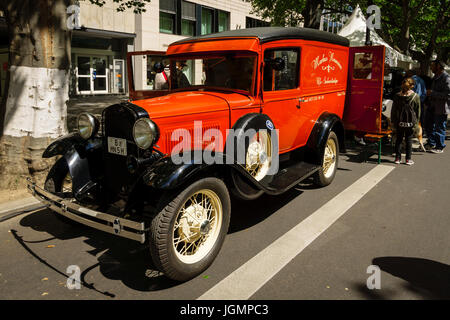 BERLIN - 17. Juni 2017: Oldtimer Ford Modell A Kastenwagen. Classic Days Berlin 2017. Stockfoto