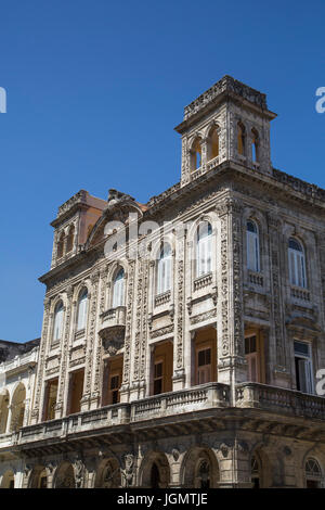 Gebäude entlang der Paseo del Prado, Centro Habana, Havana, Kuba Stockfoto