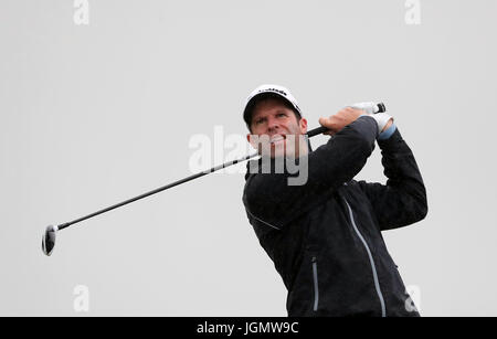 Bradley Dredge aus Wales zieht am achten Tag der Dubai Duty Free Irish Open im Portstewart Golf Club am vierten Tag ab. DRÜCKEN SIE VERBANDSFOTO. Bilddatum: Sonntag, 9. Juli 2017. Siehe PA Geschichte GOLF Irish. Bildnachweis sollte lauten: Niall Carson/PA Wire. Stockfoto