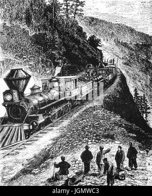 1879: eine doppelte Dampflok vorbei an chinesischen Eisenbahner auf der Central Pacific Railroad als es runden Kap-Horn, einem felsigen Vorsprung ungefähr drei Meilen östlich von Colfax, Kalifornien, Vereinigte Staaten von Amerika Stockfoto