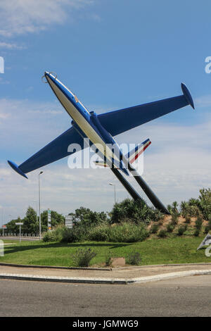 Kreisverkehr "Ecole de l ' Air" in Salon-de-Provence Stockfoto