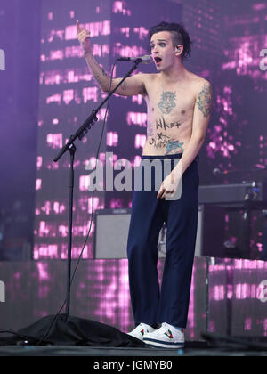 Matthew Healy aus dem Jahr 1975 führt auf der Hauptbühne auf dem TRNSMT Festival in Glasgow. Stockfoto