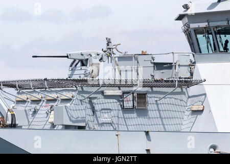 British Royal Navy HMS Severn - P282, Fluss-Klasse offshore patrol Schiff Tag der offenen Tür festgemacht am Badeort Weymouth, Dorset, England, uk, gb Stockfoto
