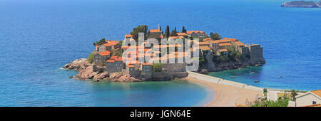 Panorama der Insel Sveti Stefan in Adria Stockfoto