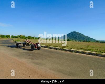 Battambang, Phnom Penh Bus reisen Pursat Provinz, Kambodscha Highway 5 Stockfoto