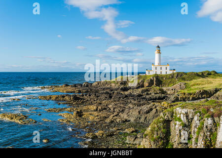 Turnberry, Scotland, UK - 4. August 2016: Der alte Leuchtturm in Turnberry ist jetzt Teil der Trump Turnberry Luxusresort Hotel. Stockfoto