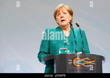 Hamburg, Deutschland. 8. Juli 2017. Angela Merkel spricht am 8. Juli 2017 an die G20-Führer Erklärungen auf G20-Gipfel 2017 in Hamburg, Deutschland. Bildnachweis: MediaPunch Inc/Alamy Live-Nachrichten Stockfoto