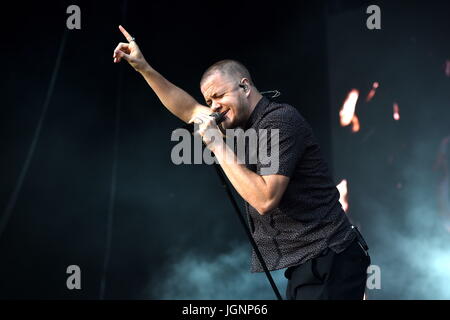 Lissabon, Portugal. 8. Juli 2017. US-Band Imagine Dragons Sänger und Gitarrist Dan Reynolds führt während der 11. Alive Festival in Lissabon, Portugal, am 8. Juli 2017. Bildnachweis: Zhang Liyun/Xinhua/Alamy Live-Nachrichten Stockfoto