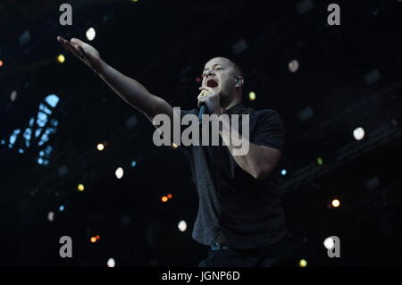 Lissabon, Portugal. 8. Juli 2017. US-Band Imagine Dragons Sänger und Gitarrist Dan Reynolds führt während der 11. Alive Festival in Lissabon, Portugal, am 8. Juli 2017. Bildnachweis: Zhang Liyun/Xinhua/Alamy Live-Nachrichten Stockfoto