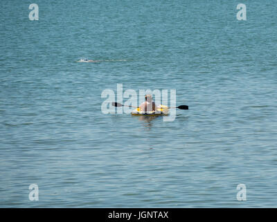 Weymouth, Dorset, UK. 9. Juli 2017. Menschen, die das Strandleben genießen, wie die sonnige warme Wetter an der Südküste weiter. Bildnachweis: DTNews/Alamy Live Stockfoto