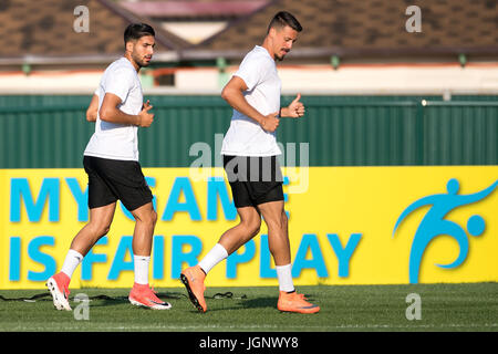 Emre Can (l) und Sandro Wagner bei einer Trainingseinheit in Sotschi, Russland, 28. Juni 2017 Deutschlands. Deutschland-Face off gegen Mexiko in ihrer Konföderationen-Pokal-Halbfinale binden auf den 29. Juni 2017. Foto: Marius Becker/dpa Stockfoto