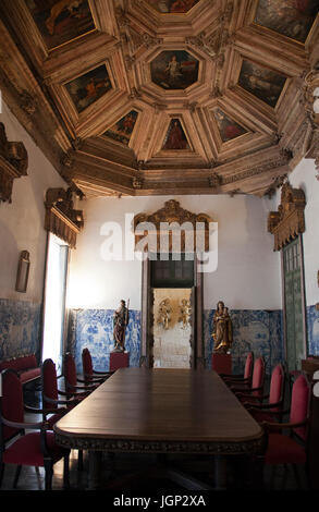 Innenraum im Kapitelsaal in Sé Cathderal in Porto - Portugal Stockfoto