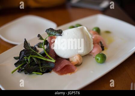Burrata serviert im Sky City auf der Space Needle. Stockfoto