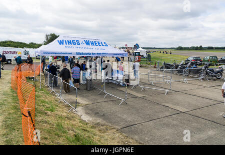 Blick auf Flügeln und Räder North Weald 2017 Stockfoto