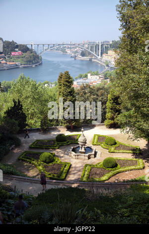 Aussicht vom Palacio de Cristal Gardens in Porto - Portugal Stockfoto