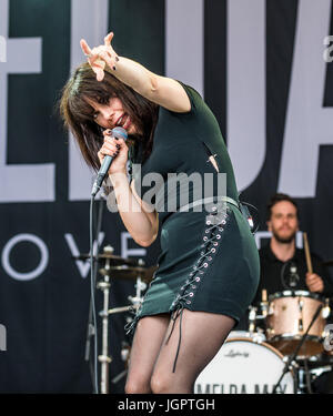 Cornbury Festival 2017 große Tew Oxfordshire UK. 9. Juli 2017. Imelda kann Durchführung auf der Bühne Pleasent Valley. Beim abschließenden Cornbury Festival. Bildnachweis: Charlie Bryan/Alamy Live News Stockfoto