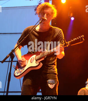 Milwaukee, Wisconsin, USA. 9. Juli 2017. Mondo Cozmo tritt bei Henry Maier Festival Park beim Sommerfest in Milwaukee, Wisconsin. Ricky Bassman/Cal Sport Media/Alamy Live-Nachrichten Stockfoto