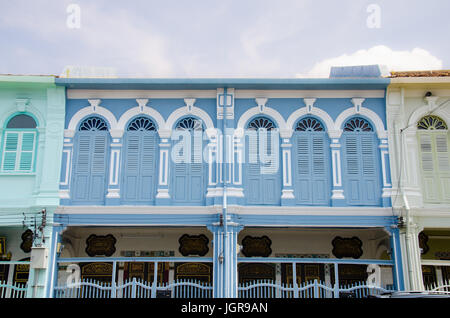 PHUKET - 3. MAI : Bauen, Chinesisch-portugiesische Architektur, in der Altstadt von Phuket erhalten historische Geschichten über Handel und Architektur im Süden von Tha Stockfoto