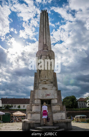 Horea, Closca und Crisan Obelisk vor Alba Carolina Festung in der Stadt Alba Iulia in Alba County, Siebenbürgen, Rumänien Stockfoto