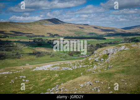 Whernside aus weißen Narbe, North Yorkshire Dales, England Stockfoto