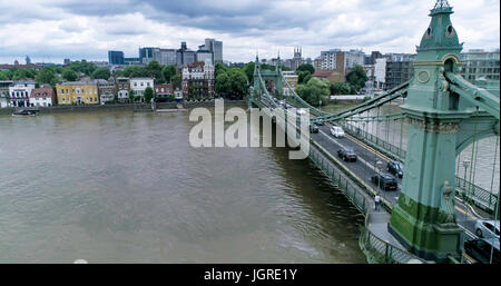 Hammersmith Bridge und der Themse in West-London Stockfoto